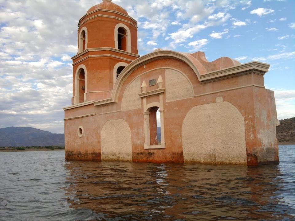 Una Iglesia enterrada en el agua!!!! - Michoacan y Su Gente
